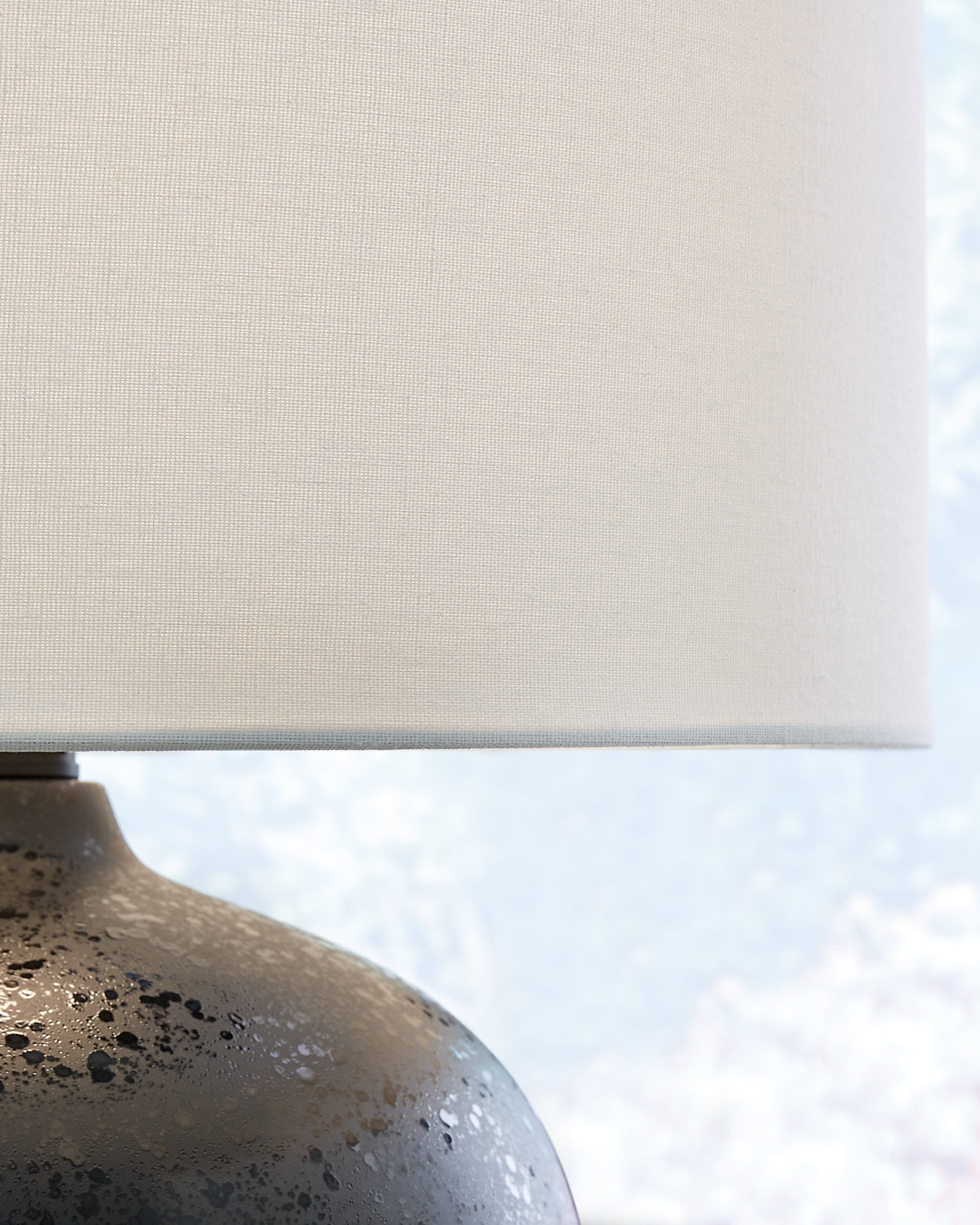 Ladstow Ceramic Table Lamp (1/CN)